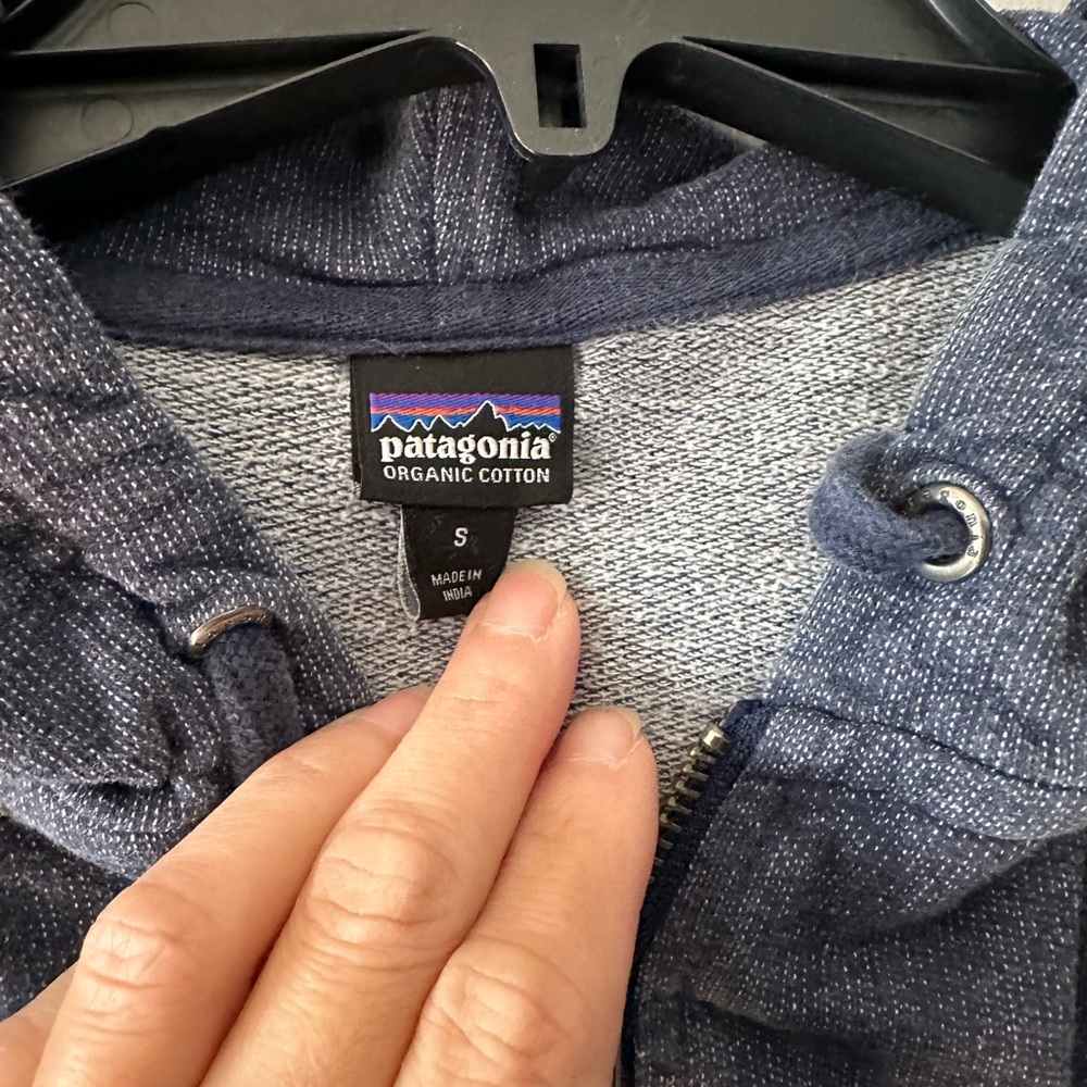 Organic Patagonia zip up hoodie in blue - Picture 3 of 3